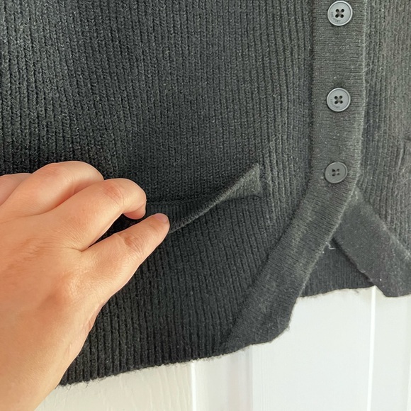 NWT Oak + Fort Button Down Vest Cardigan Black S - Picture 8 of 15